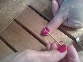 FLORES EN LA MANICURA FLORES EN LA MANICURA