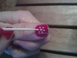 FLORES EN LA MANICURA FLORES EN LA MANICURA