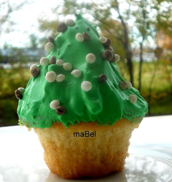 Cupcake arbolito de Navidad muy simple Cupcake arbolito de Navidad muy simple