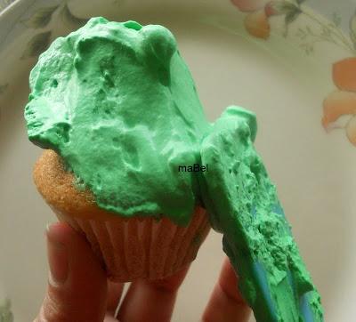 Cupcake arbolito de Navidad muy simple Cupcake arbolito de Navidad muy simple
