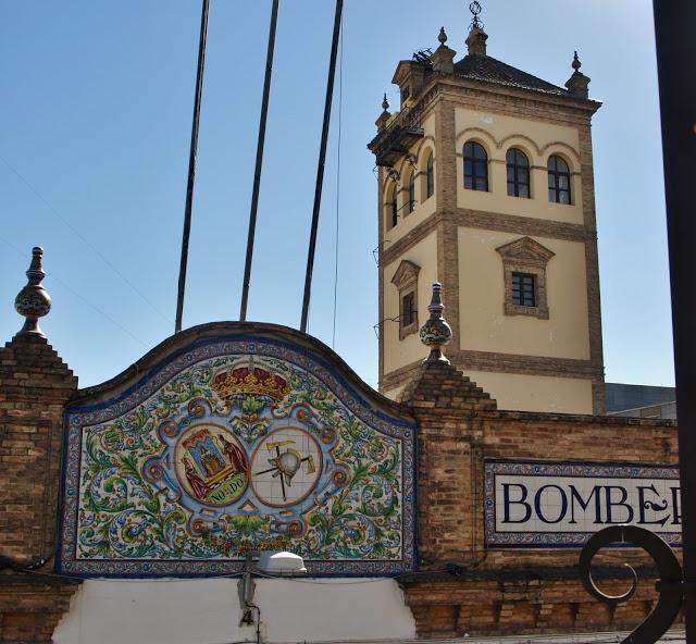 Los azulejos del Parque de Bomberos de San Bernardo.