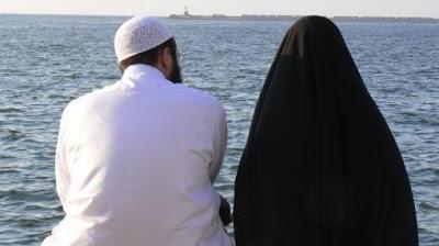 Estatuto de la mujer en el Islám / Deberes de casada Estatuto de la mujer en el Islám / Deberes de casada