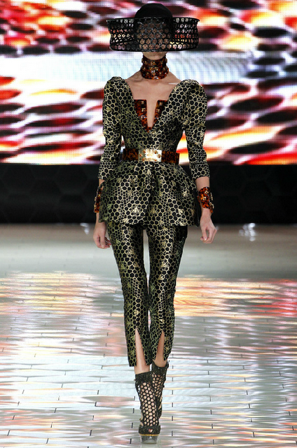 Pret a Porter - S/S 2013 Alexander McQueen