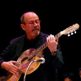 Silvio celebró su cumpleaños cantándole a los uruguayos 20121203024108-10.-cumpleanos-silvio-rodriguez.jpg