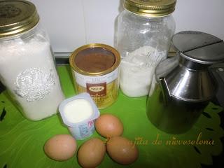 Tarta de chocolate con frosting azul de queso Tarta de chocolate con frosting azul de queso