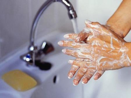 Lavarse las manos previene enfermedades y hasta la muerte