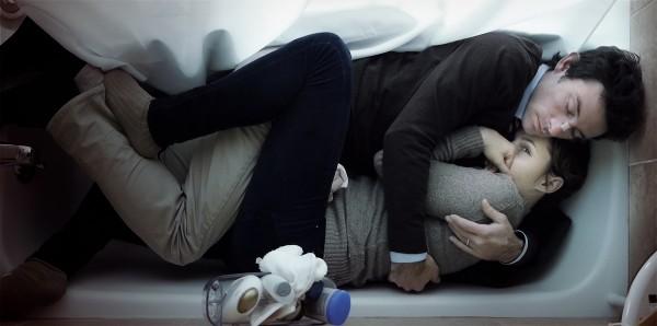 http://i1177.photobucket.com/albums/x352/Vescine/Imagenes3/shane-carruth-amy-seimetz-upstream-color-600x298.jpg