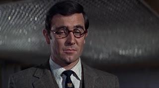 GEORGE LAZENBY para entender SKYFALL GEORGE LAZENBY para entender SKYFALL