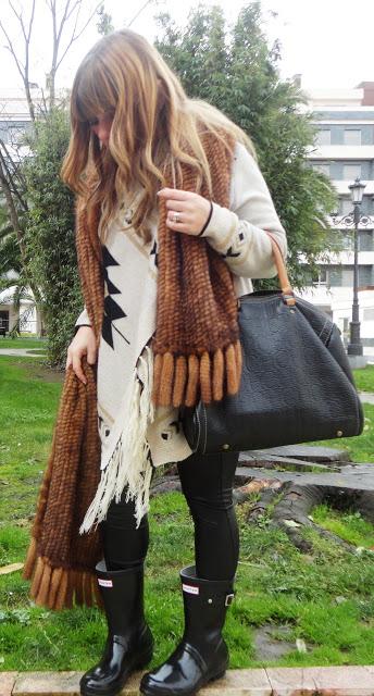 UNDER THE RAIN UNDER THE RAIN