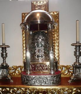RELIQUIA DE SANTO TORIBIO EN PALACIO ARZOBISPAL DE LIMA RELIQUIA DE SANTO TORIBIO EN PALACIO ARZOBISPAL DE LIMA