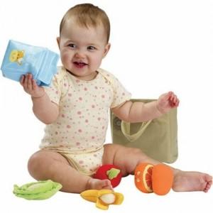 bebe-jugando La importancia del juego en el desarrollo del niño