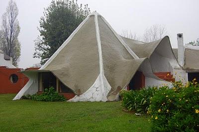 Delicias con Invitación: La Magnética Expresión de Claudio Caveri Delicias con Invitación: La Magnética Expresión de Claudio Caveri