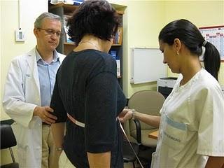 El Hospital Regional de Málaga coordina un taller de la Sociedad Española de Reumatología para enfermeras sobre espondilitis anquilosante