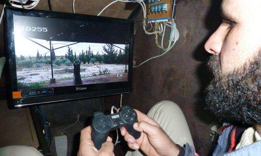 Crean un tanque de guerra que se maneja con el control de la PS3 Crean un tanque de guerra que se maneja con el control de la PS3 (VIDEO) -TECNOLOGIA
