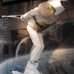 moncler escaparate navidad moncler escaparate navidad