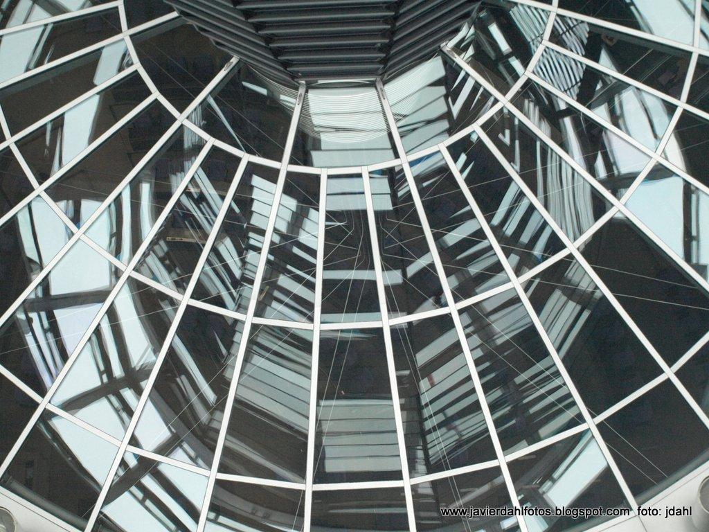 FOSTER Y LA CUPULA DEL REICHSTAG FOSTER Y LA CUPULA DEL REICHSTAG