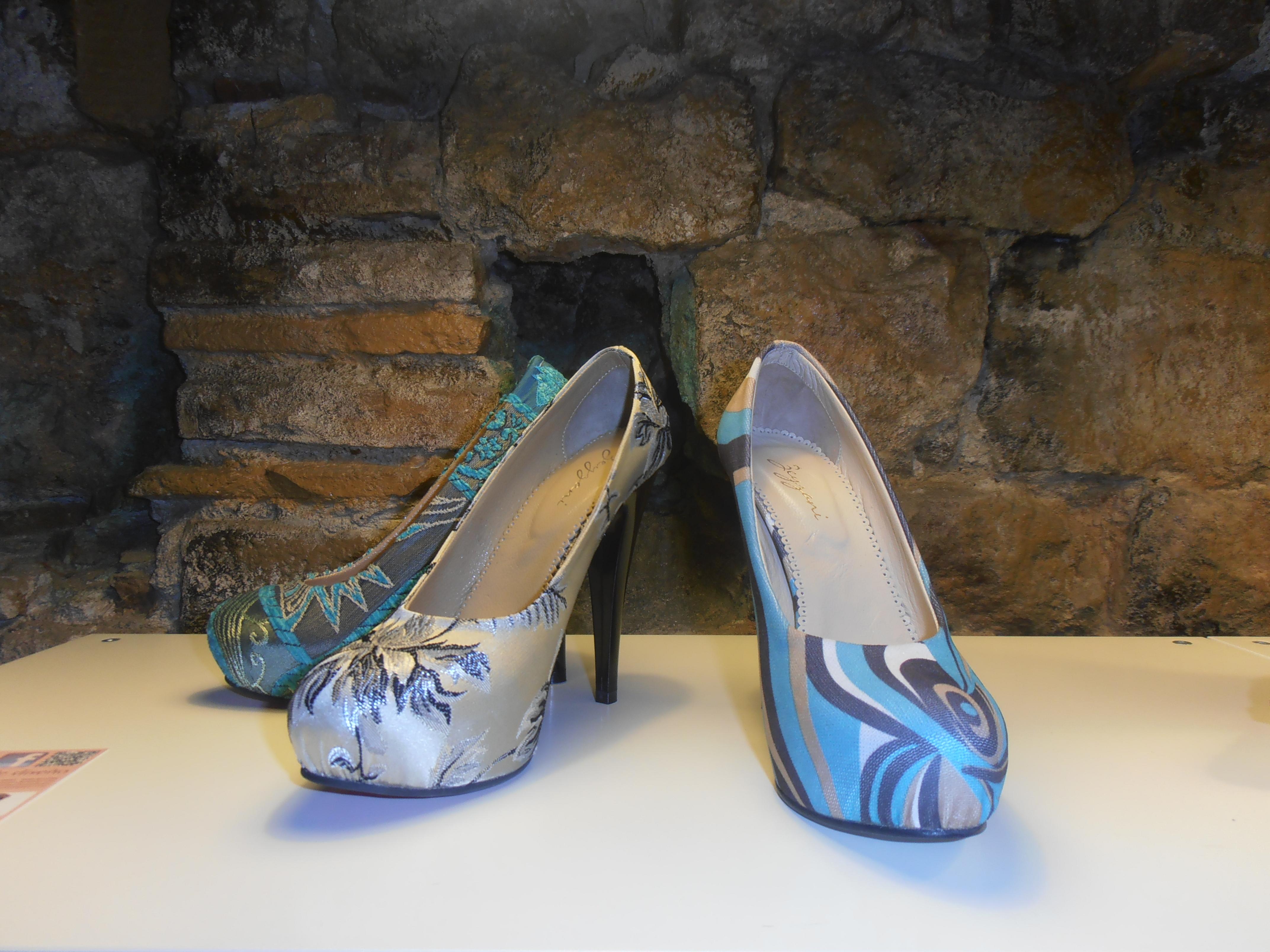 OLYMPUS DIGITAL CAMERA Zapatos de diseño, obras de arte en tus pies