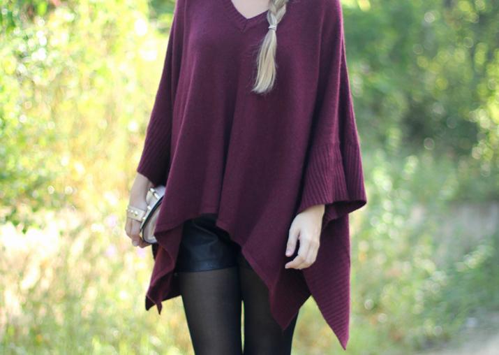Poncho de punto burdeos Maxi poncho color burdeos por bloguera de moda