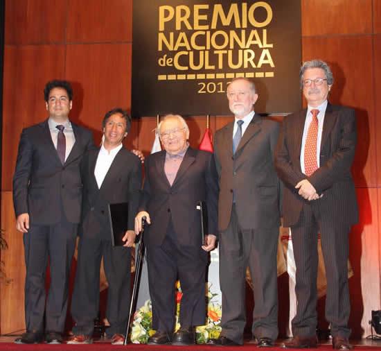 Premios Nacionales de Cultura 2012 entregados por PETROPERÚ y el Ministerio de Cultura Premios Nacionales de Cultura 2012 entregados por PETROPERÚ y el Ministerio de Cultura