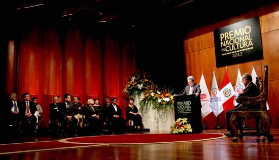 Premios Nacionales de Cultura 2012 entregados por PETROPERÚ y el Ministerio de Cultura Premios Nacionales de Cultura 2012 entregados por PETROPERÚ y el Ministerio de Cultura