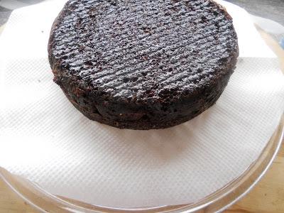 Tarta oscura de chocolate con trufa