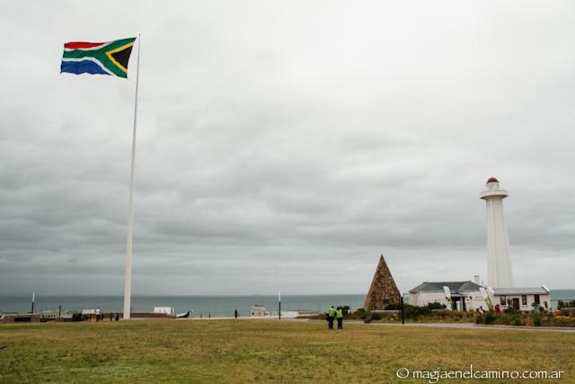 La ruta 67 y Nelson Mandela bandera