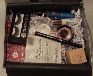 GlossyBox (Glitter Box) de Diciembre 2012 (caja nº2) GlossyBox (Glitter Box) de Diciembre 2012 (caja nº2)