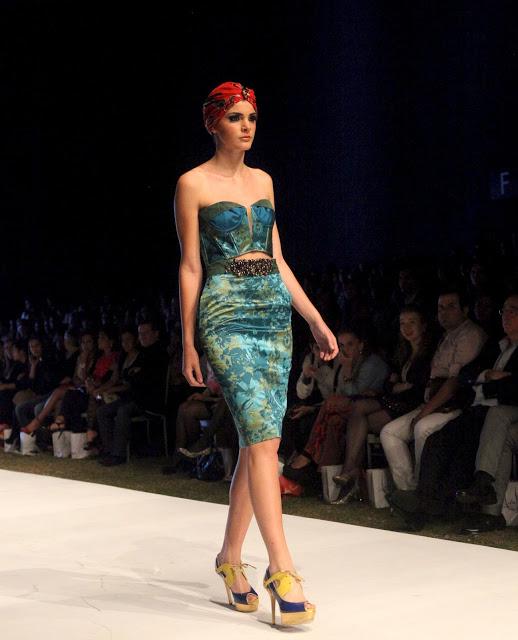 GERARDO PRIVAT - LIF WEEK VERANO 12.13 GERARDO PRIVAT - LIF WEEK VERANO 12.13