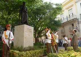 Rinden en Cuba homenaje a Simón Bolívar en aniversario de su muerte