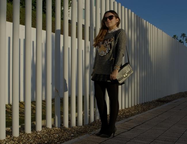 T i g e r . . . T i g e r . . .