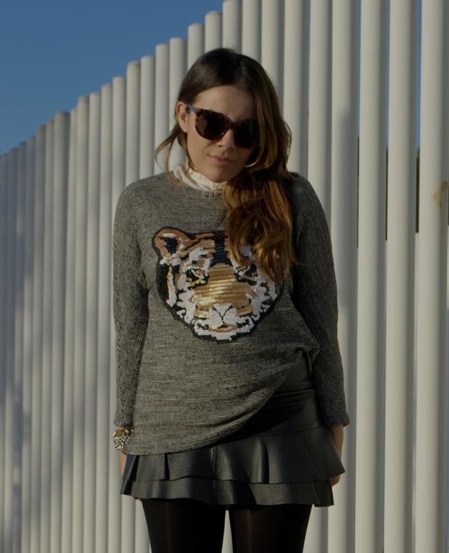 T i g e r . . . T i g e r . . .