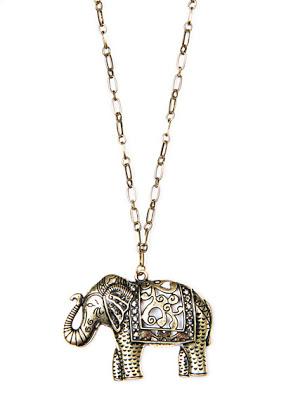 Lo último en completos; Collares Lo último en completos; Collares