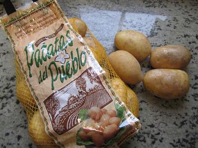 Patatas rellenas de langostinos en salsa americana Patatas rellenas de langostinos en salsa americana