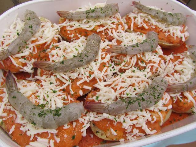 Patatas rellenas de langostinos en salsa americana Patatas rellenas de langostinos en salsa americana