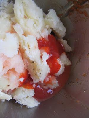 Patatas rellenas de langostinos en salsa americana Patatas rellenas de langostinos en salsa americana