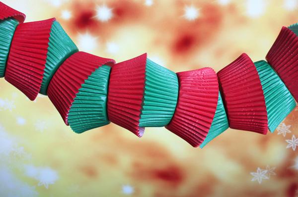 Cómo hacer una guirnalda de cestitas de papel una guirnalda de cestitas de papel