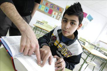 El niño que devora diccionarios y corrigió a Larousse El niño que devora diccionarios y corrigió a Larousse