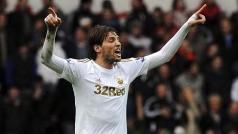 Manchester careció de ideas en Gales Michu, goleador de la Premier, empató para el Swansea.