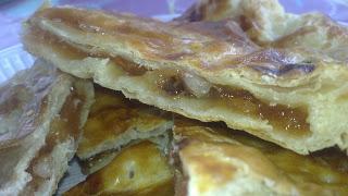 Empanada de mebrillo, almendras e higos secos Empanada de mebrillo, almendras e higos secos