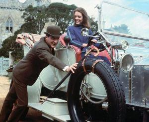Patrick Macnee and Diana Rigg in 