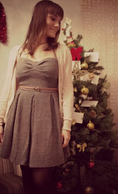 Un vestido gris para la Navidad Un vestido gris para la Navidad