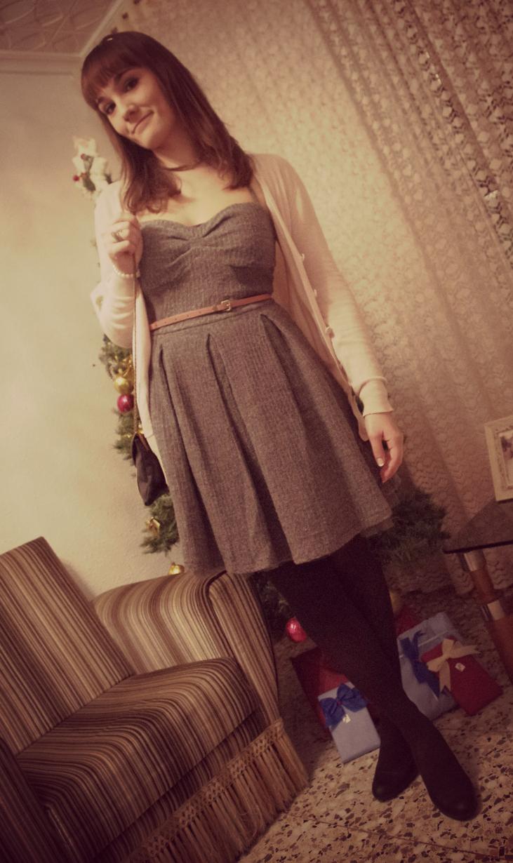 Un vestido gris para la Navidad Un vestido gris para la Navidad
