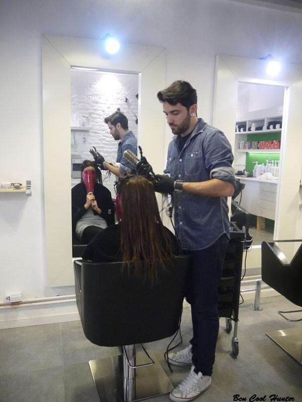 Peluquería Mii, los servicios estéticos de corte, color y tratamiento del cabello del salón dafne botx aplicacion mascara