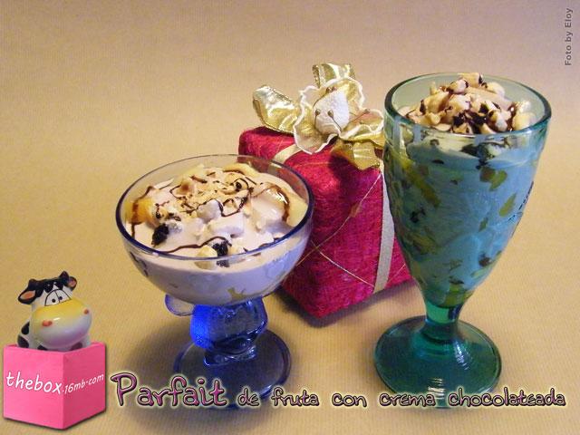 Parfait de frutas con crema chocolateada Parfait de frutas con crema chocolateada