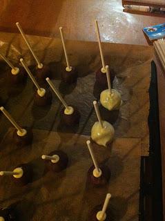 CAKE POPS de COCO Y CHOCOLATE CAKE POPS de COCO Y CHOCOLATE