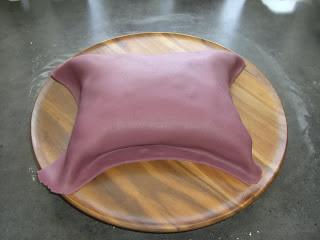 Paso a paso: Tarta cojín 3D Paso a paso: Tarta cojín 3D