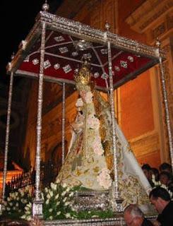 Viaje a Sevilla con motivo de la salida procesional de la Virgen del Rocío del Salvador Viaje a Sevilla con motivo de la salida procesional de la Virgen del Rocío del Salvador