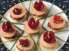 CANAPÉS DE CEREZA DE MILAGRO Y FOIE