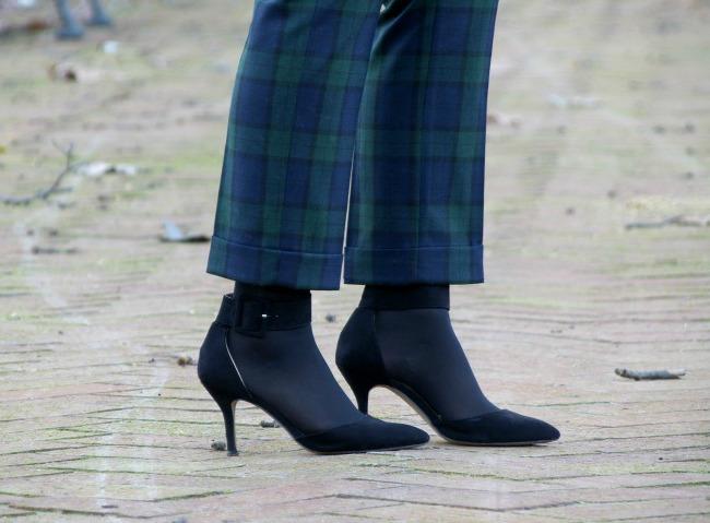 WITH A PLAID PRINT WITH A PLAID PRINT