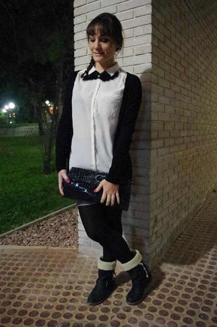 Con el collar de plumas Con el collar de plumas